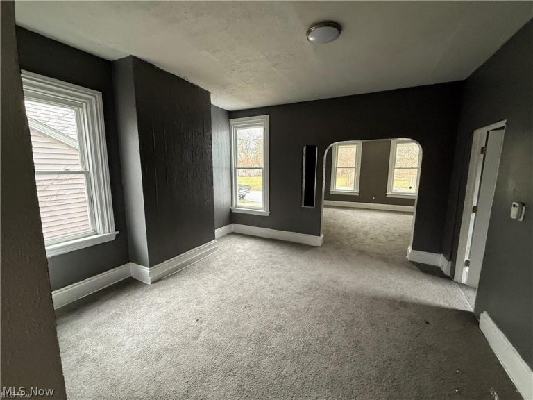 7705 Star Avenue, Cleveland, OH - Photo 5