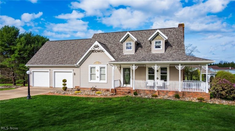 240 Mockingbird Hill Road, Zanesville, OH, 43701
