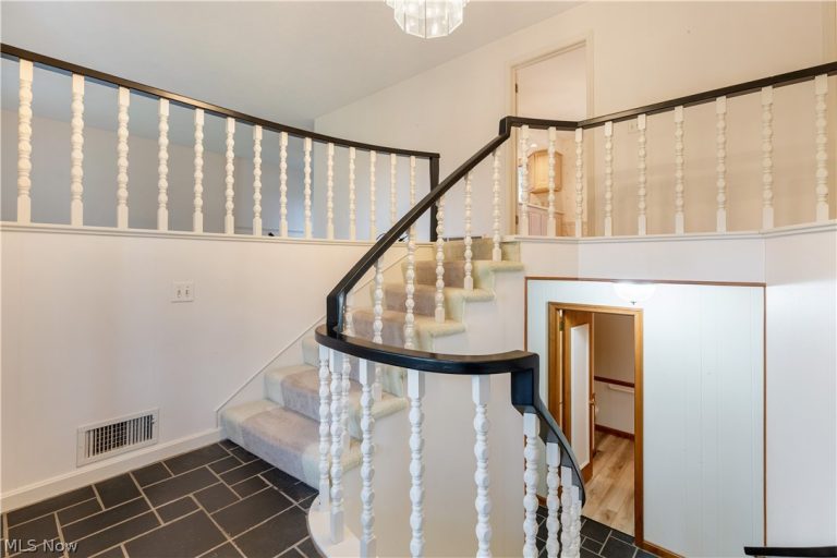 2240 Devonshire Drive, Canton, OH - Photo 2