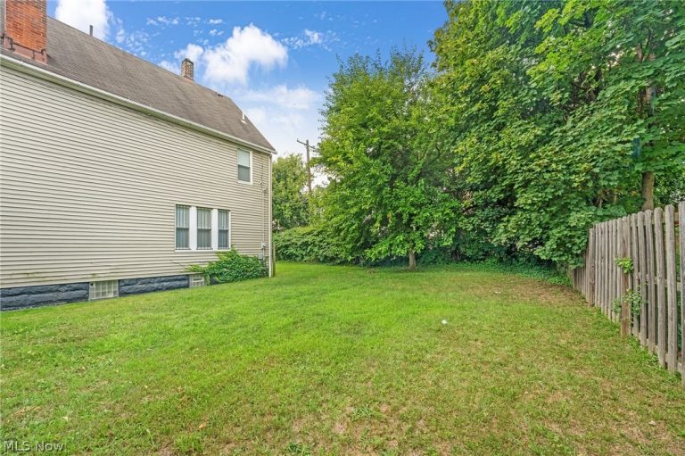 2256 85th Street, Cleveland, OH - Photo 5