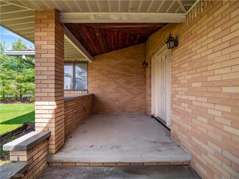 14345 Sprague Road, Strongsville, OH - Photo 4