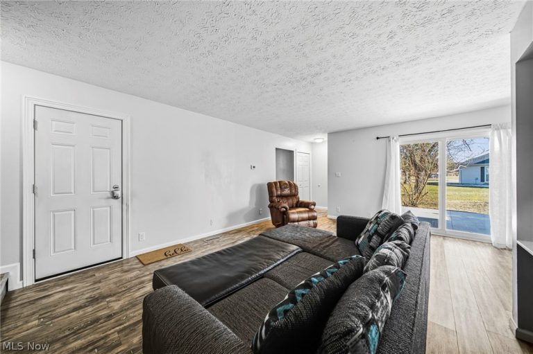 7981 Carriage Circle #B, Mentor, OH - Photo 8