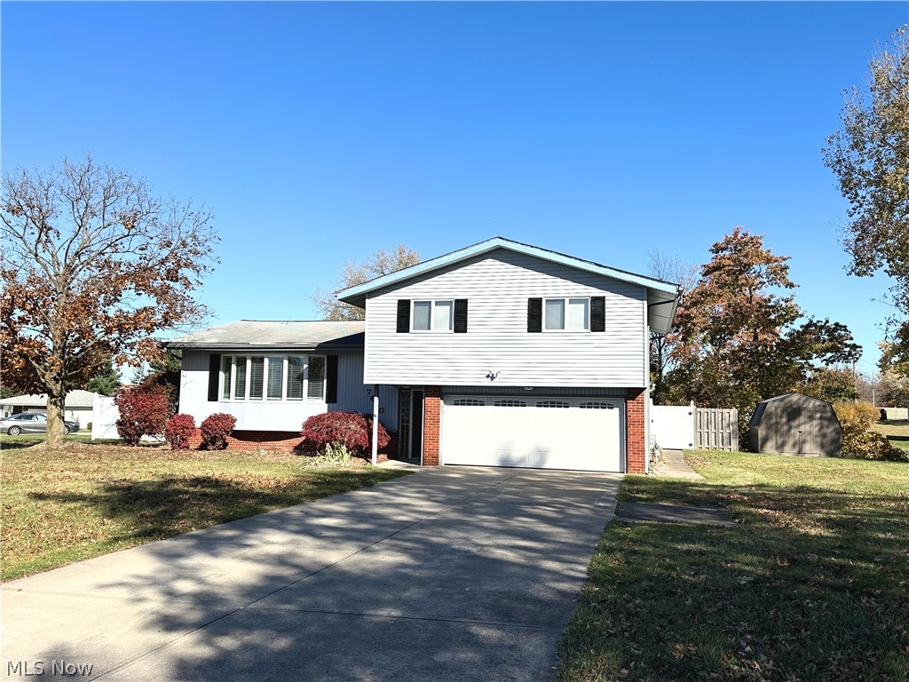 7610 Royal Ridge Drive, Parma, OH