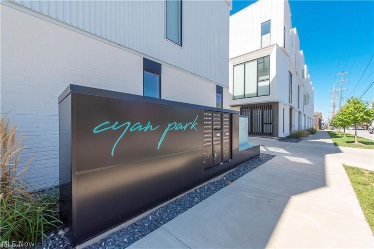 1320 58th Street, Cleveland, OH - Photo 2