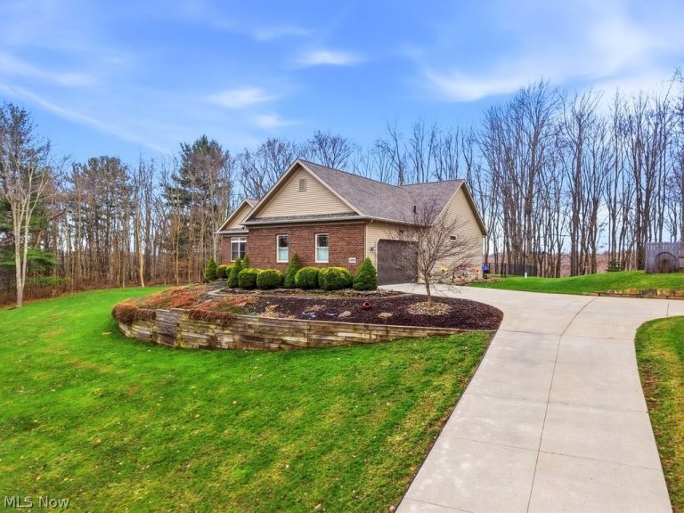 4293 Legend Road, Minerva, OH - Photo 2