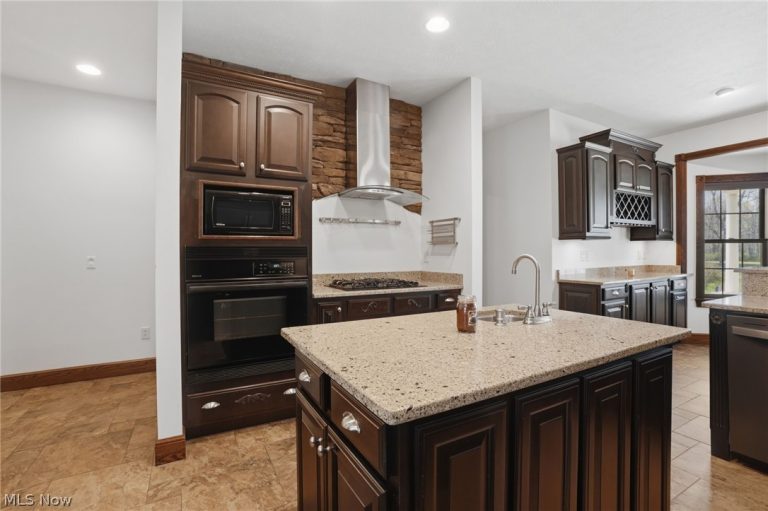181 Margor Drive, Conneaut, OH - Photo 4