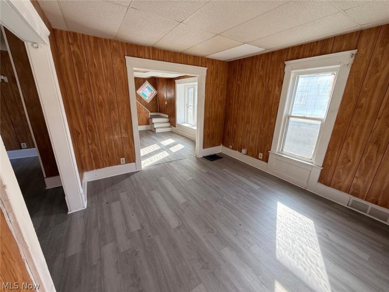 983 141st Street, Cleveland, OH - Photo 6