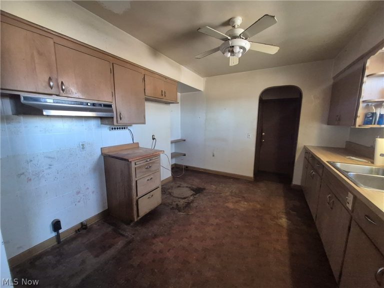 1093 Schaaf Road, Brooklyn Heights, OH - Photo 3