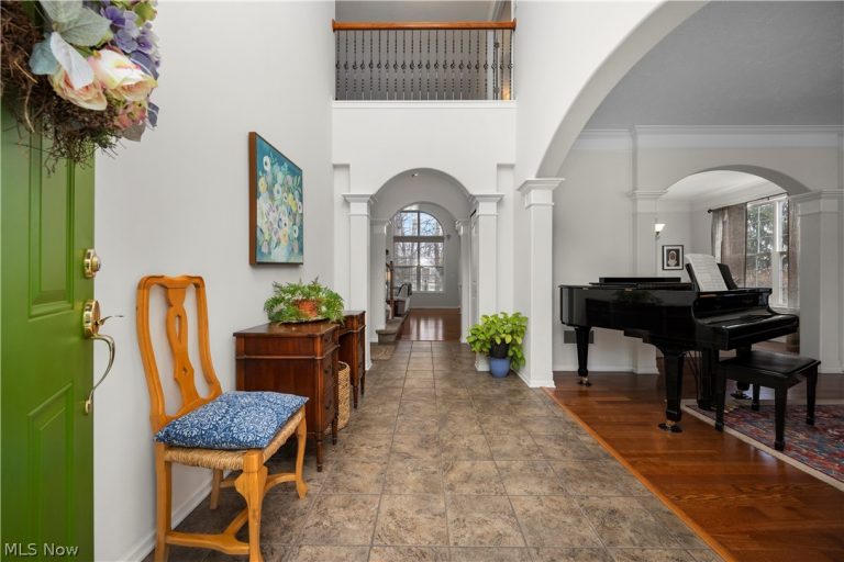 37802 Quail Hollow, Avon, OH - Photo 5