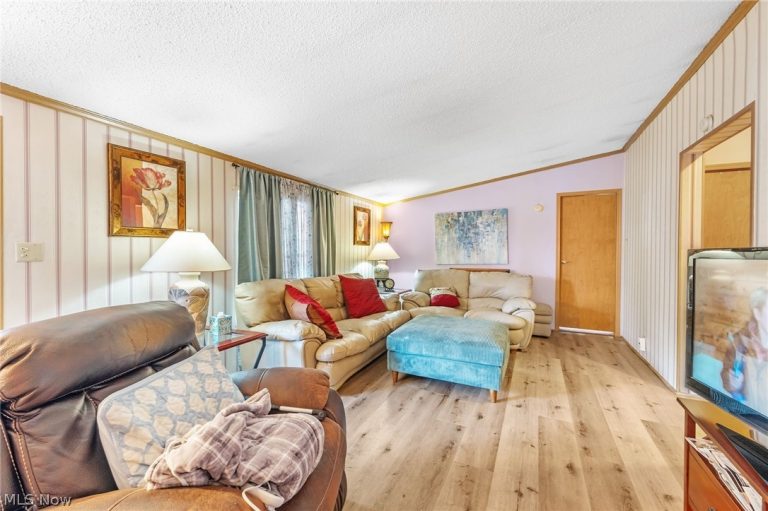 227 C Street, Navarre, OH - Photo 4