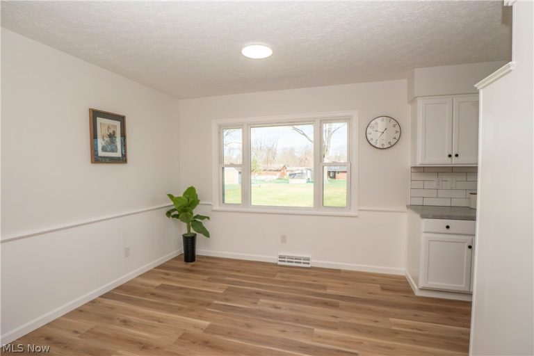781 Leeman Drive, New Franklin, OH - Photo 8