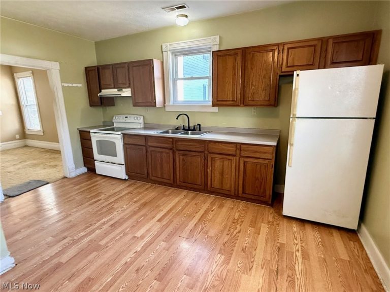 720 Front St, Marietta, OH - Photo 8