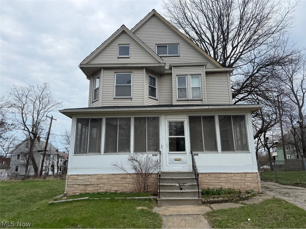 1623 Elsinore Avenue, East Cleveland, OH