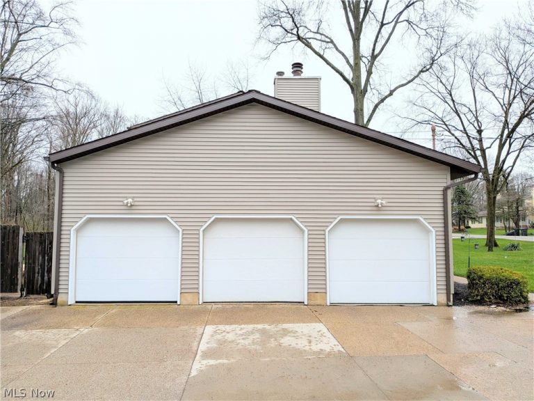 3049 Thornton Street, North Canton, OH - Photo 5