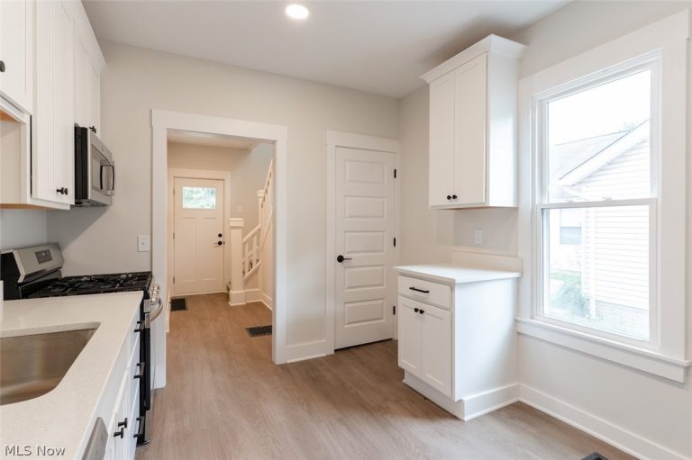 1464 123 Street, Cleveland, OH - Photo 6