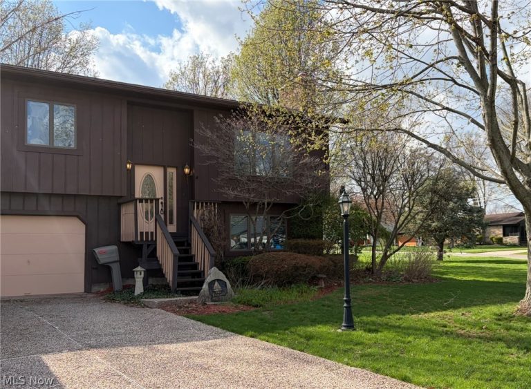 1436 Forrest Drive, Barberton, OH - Photo 2