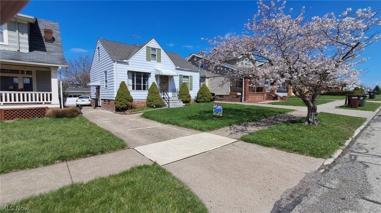 6014 Laverne Avenue, Parma, OH, 44129