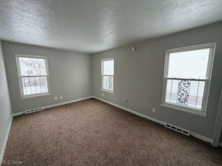 3060 Charles Carr Place, Cleveland, OH - Photo 4
