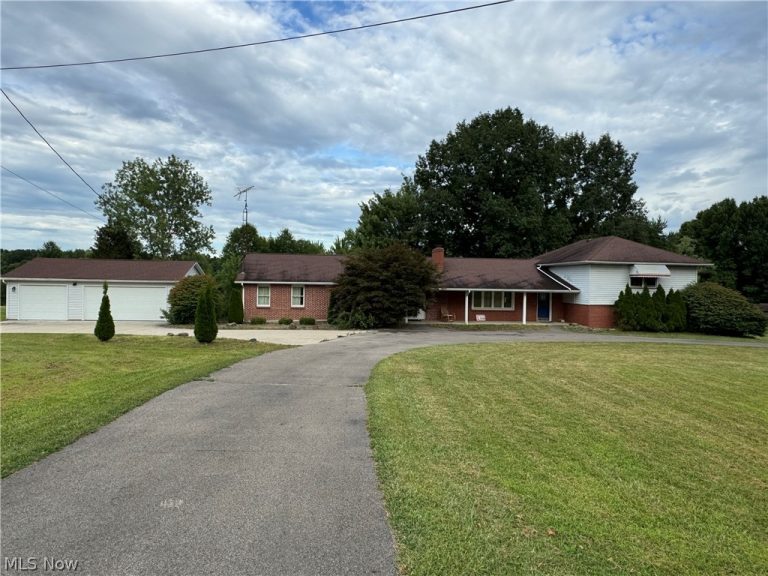 1717 Stillwagon Road, Niles, OH - Photo 2