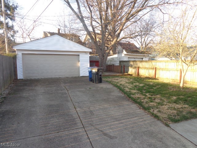 17451 Woodford Avenue, Lakewood, OH - Photo 5