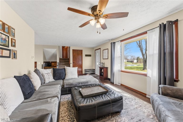 10805 Easton Street, Alliance, OH - Photo 6