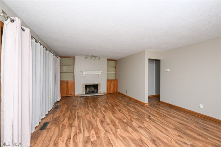 287 Edgewood Drive, Berea, OH - Photo 3