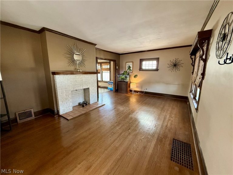 14931 Lakewood Heights Boulevard, Lakewood, OH - Photo 3