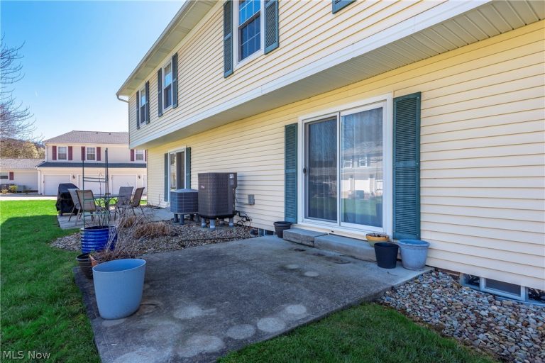 10055 Independence Drive #9B, North Royalton, OH - Photo 3