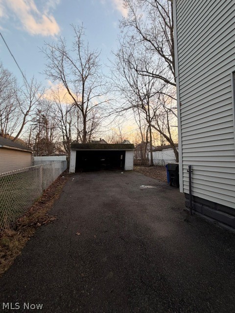 11304 Forest Avenue, Cleveland, OH - Photo 5