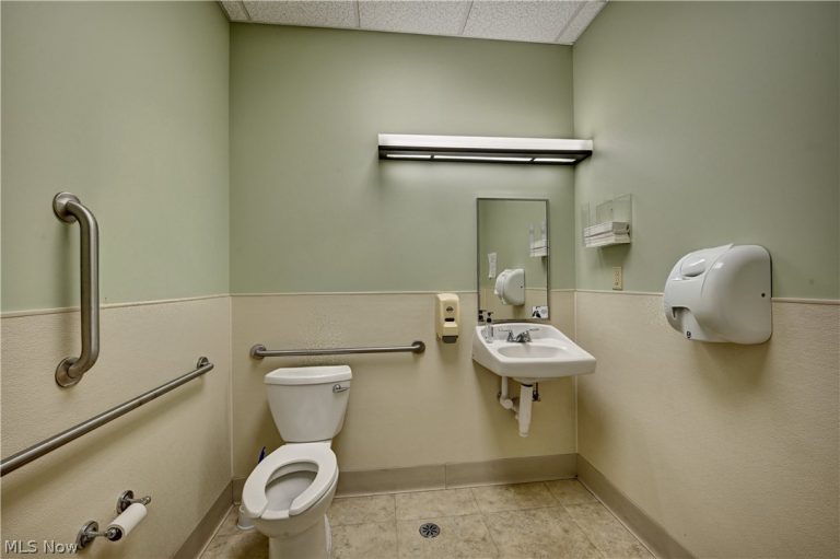 341 Graff Road, New Philadelphia, OH - Photo 6