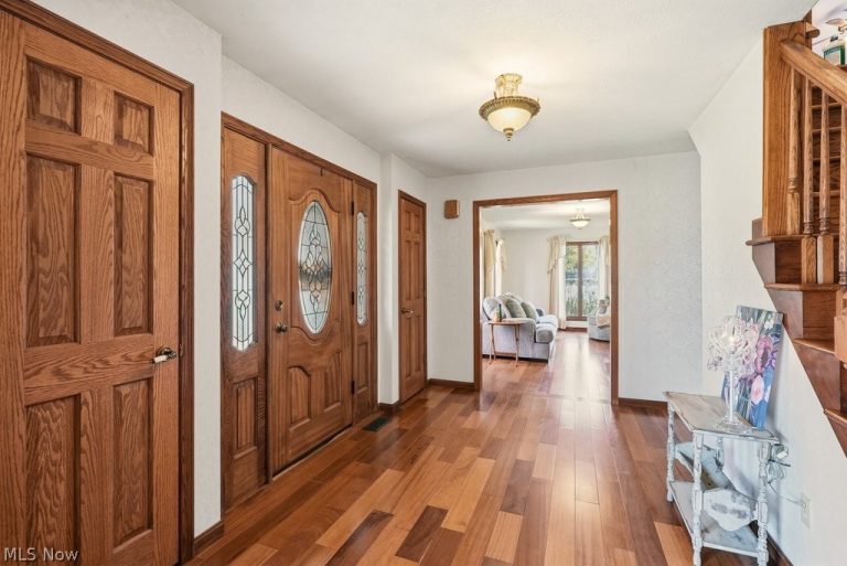 951 Azalea Boulevard, Barberton, OH - Photo 8