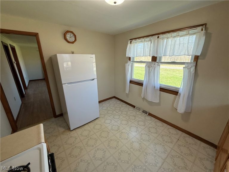 17373 Stocking Road, Madison, OH - Photo 6