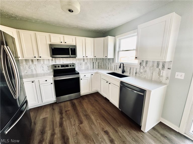 5343 Winding Creek Drive, Ravenna, OH - Photo 2