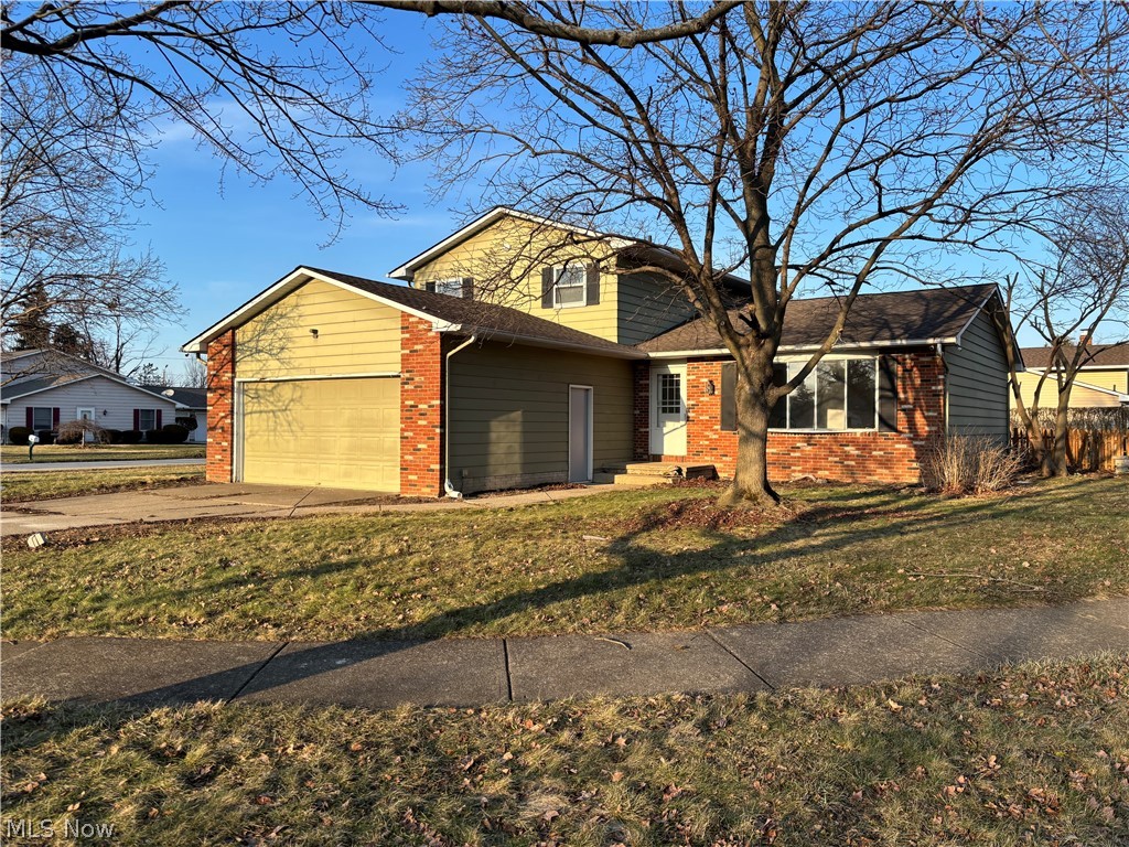 114 Timberlane Drive, Elyria, OH