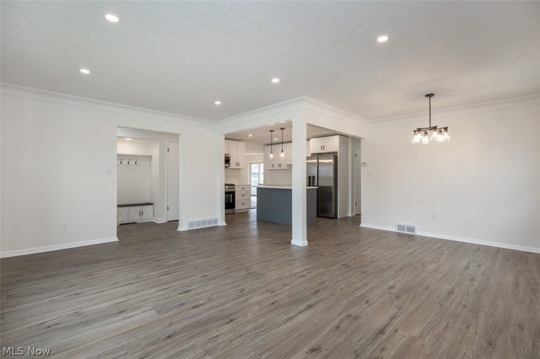 9613 Melody Lane, Brooklyn, OH - Photo 4