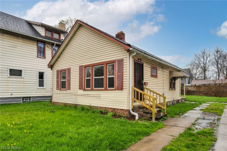 6610 Clark Avenue, Cleveland, OH - Photo 2