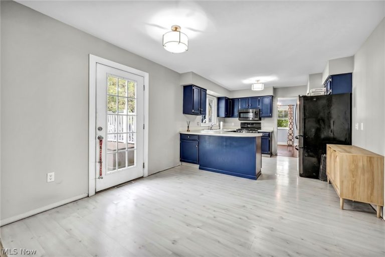 120 Roshon Drive, Medina, OH - Photo 5