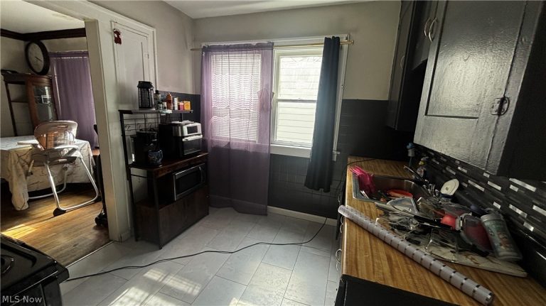 3234 110th Street, Cleveland, OH - Photo 4