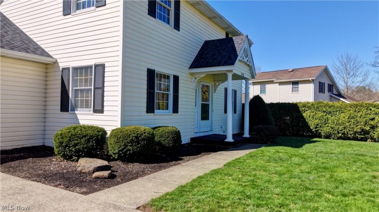 1712 Rolland Avenue, New Philadelphia, OH - Photo 2