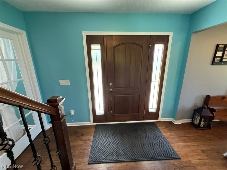 235 Briarwood Drive, New Philadelphia, OH - Photo 4