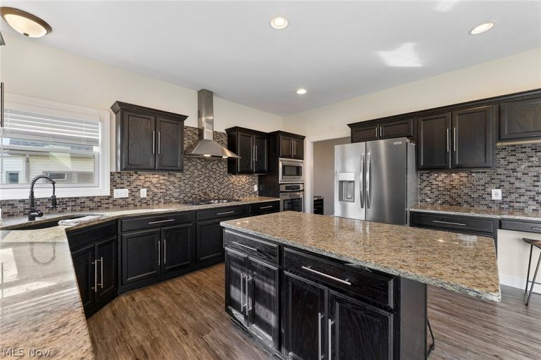 524 Berklee Drive, Poland, OH - Photo 5