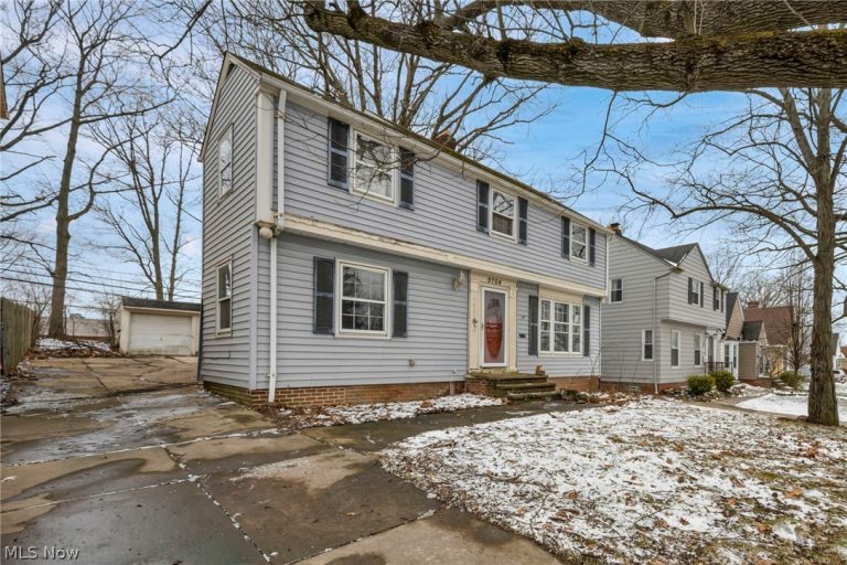 9704 Highland Avenue, Garfield Heights, OH - Photo 2