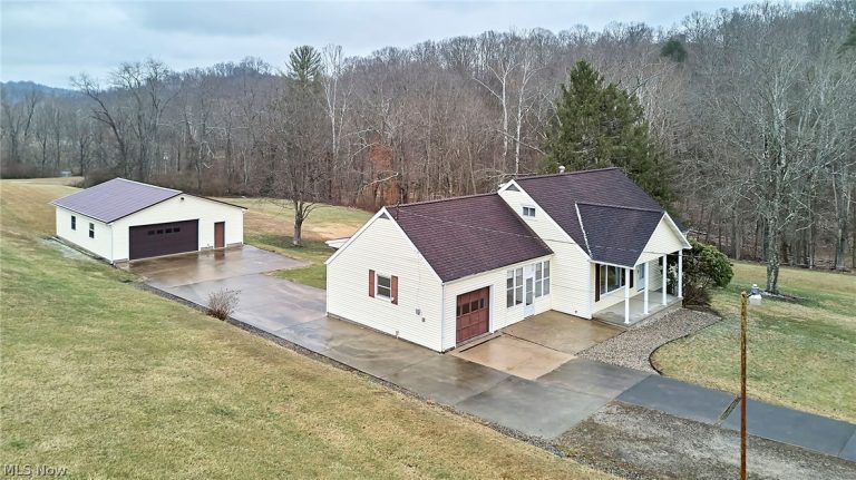 613 Court Street, Harrisville, WV, 26362