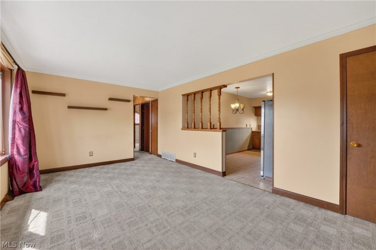 6432 Ambrose Drive, Mentor, OH - Photo 3