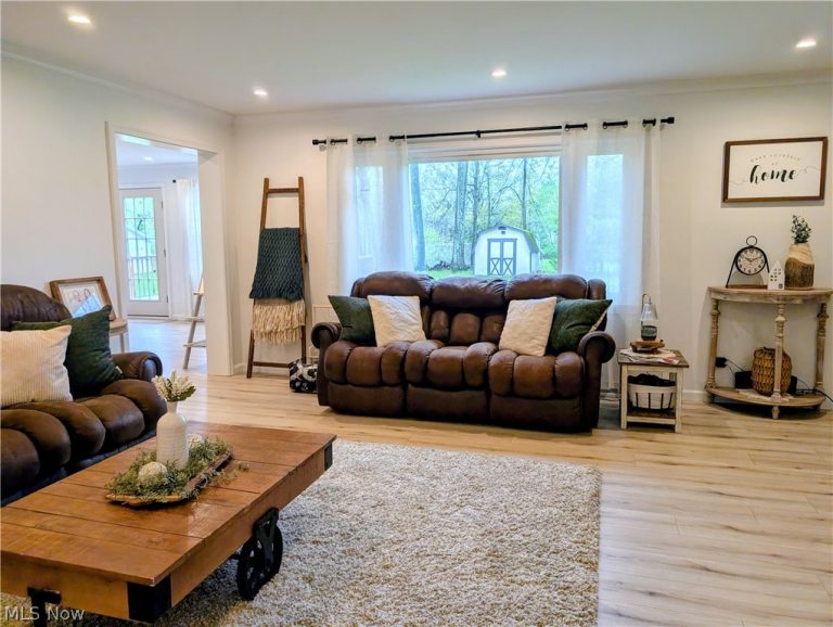 126 Garwood Drive, Canfield, OH - Photo 4