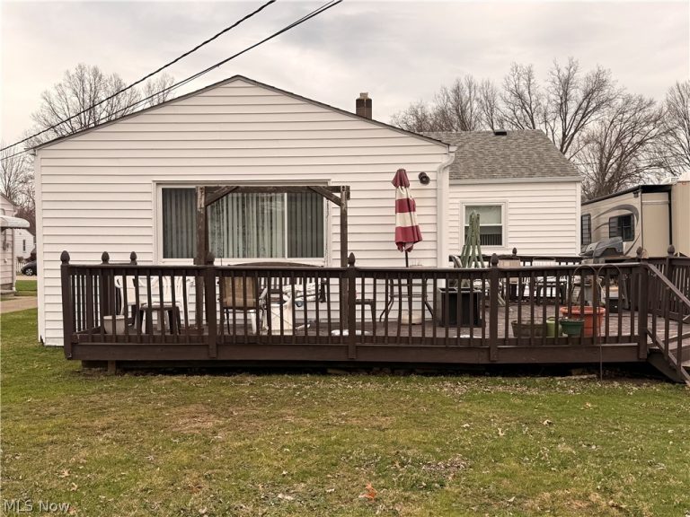 35288 Beach Park Avenue, Eastlake, OH - Photo 4