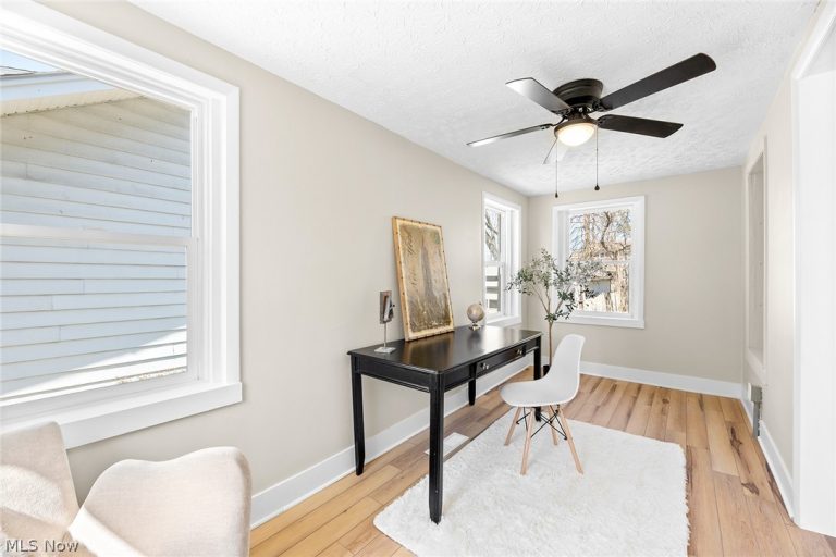 1529 Pilgrim Street, Akron, OH - Photo 6