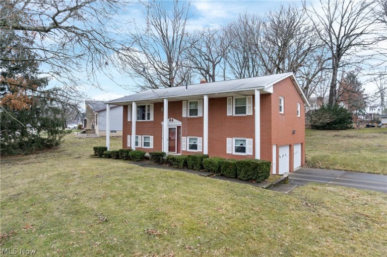2892 Chadwick Street, Massillon, OH, 44646