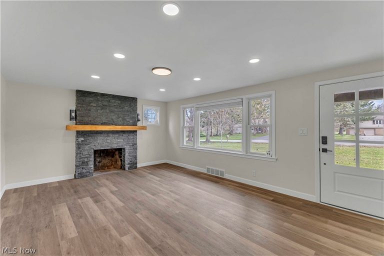 8195 Palmyra Road, Canfield, OH - Photo 4