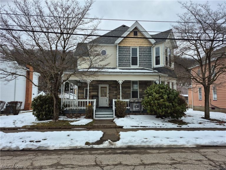 902 Second Avenue, New Cumberland, WV, 26047
